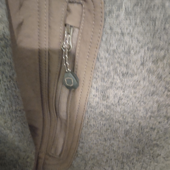 Women's Eddy Bauer field and fleece jacket size L. - Picture 5 of 5